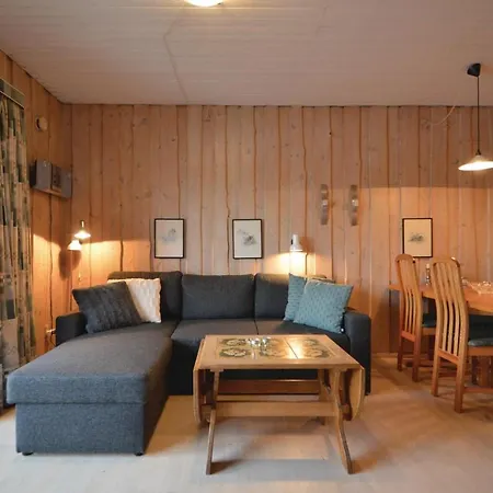 Lejl, 64 Apartment